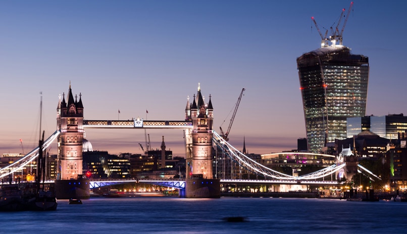 גשר לונדון, אנגליה