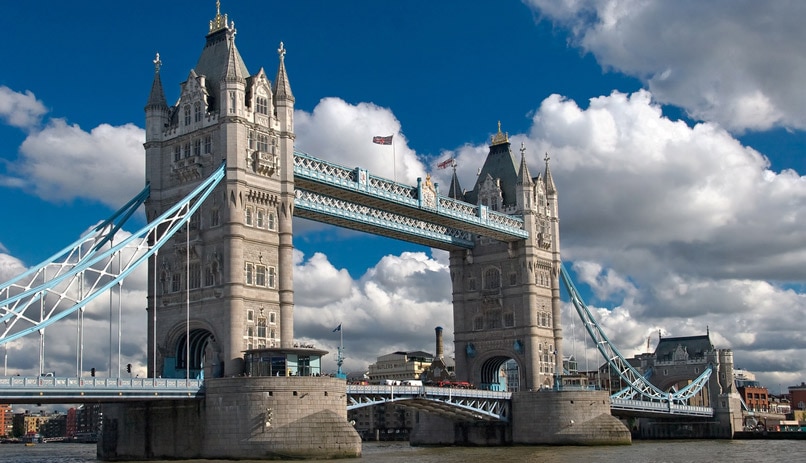 גשר לונדון, אנגליה