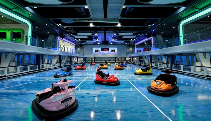 מכוניות מתנגשות, הפלגת נופש