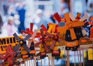 טחנות רוח הן מזכרת הולנדית אמיתית