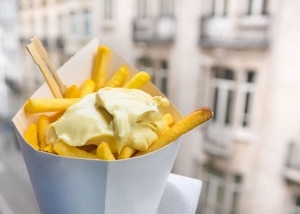 צ'יפס עם הרבה מיונז, מעדן הולנדי