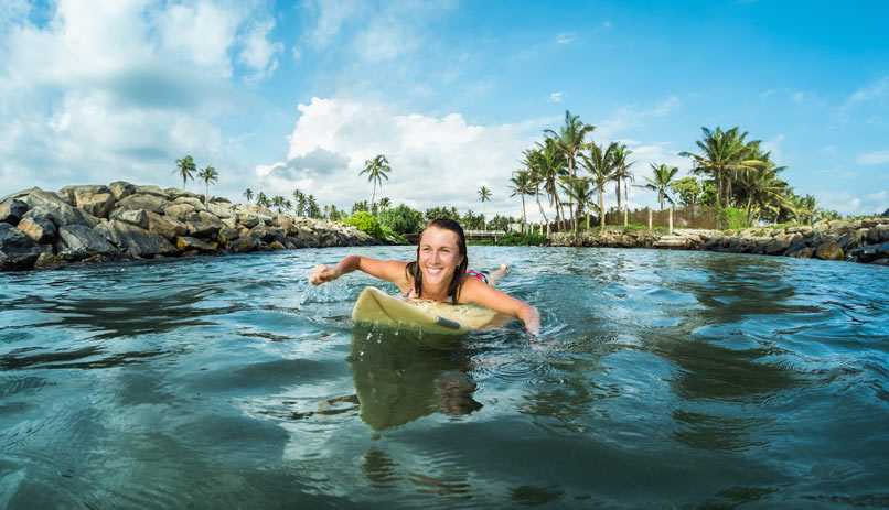 גלישת גלים בסרי לנקה