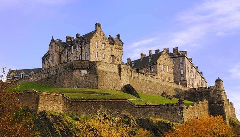 טירת אדינבורו, סקוטלנד