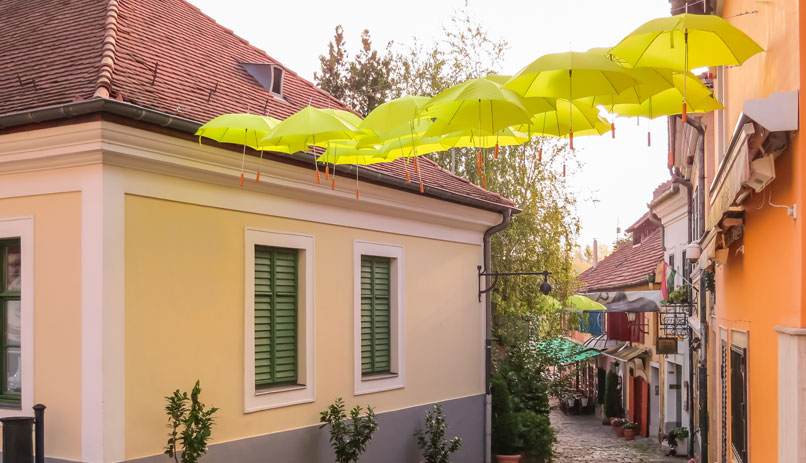 עיר של אמנות, גלריות ומוזיאונים. סטנדרה, הונגריה