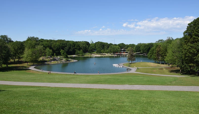 אגם Beaver Lake בהר רויאל. מונטריאול, קנדה