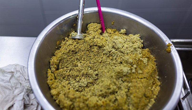 How to make falafel?