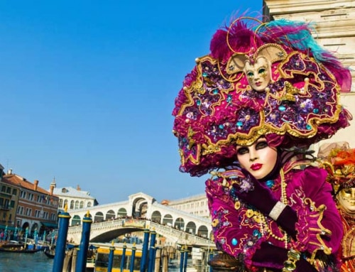 צוהלת ושמחה: בואו לחגוג את פסטיבל המסכות בוונציה