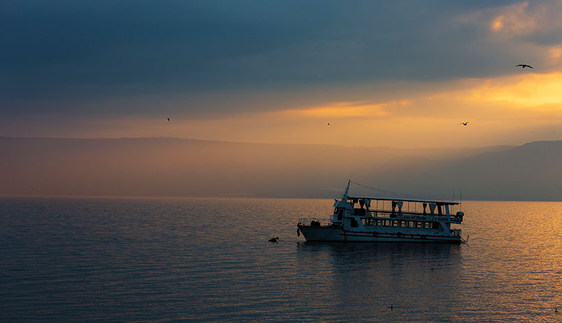 Kinneret on sunset. Photo by Udi Goren