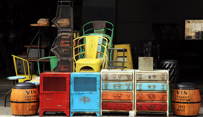 Meubles Vintage au marché aux puces de Jaffa