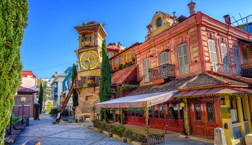 מגדל שעון מעוצב כמו באגדות